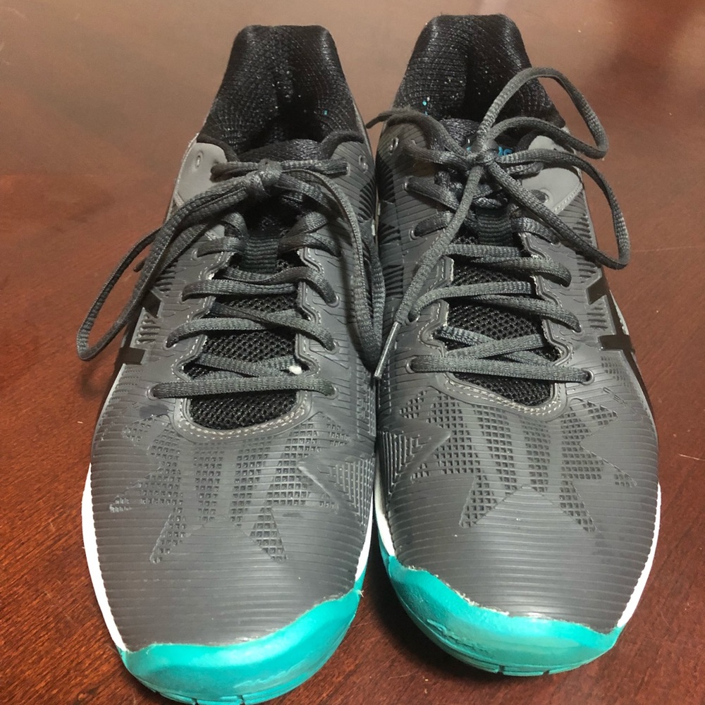 ASICS solution speed 3